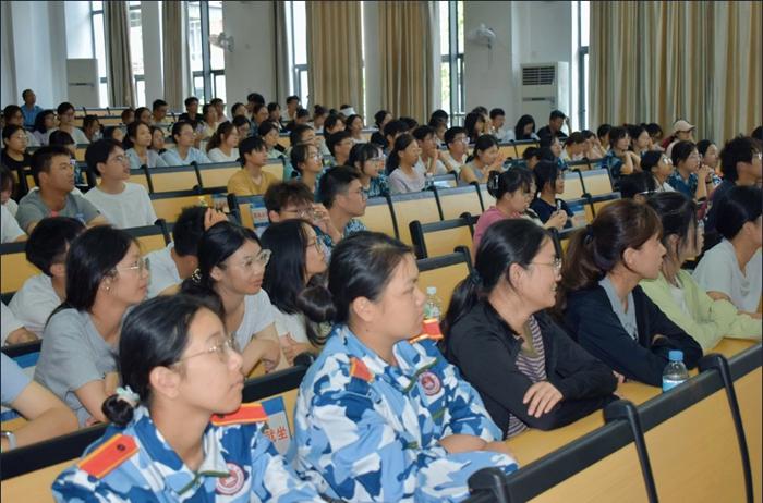 传承红色基因 担当强国使命——党的基本知识培训顺利举行 第 2 张
