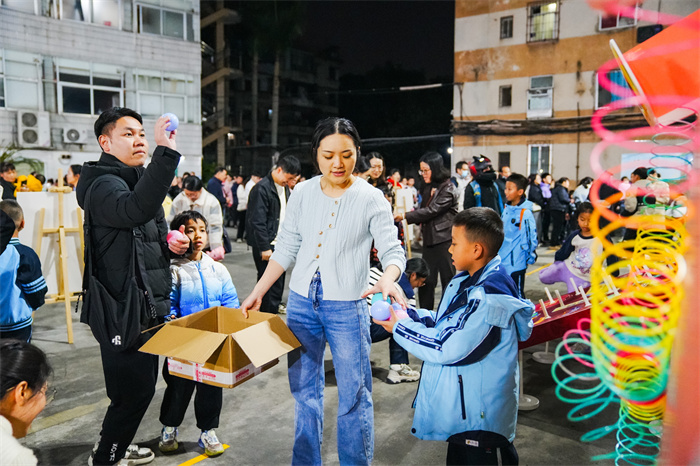 口腔健康 微笑启航——公司成功举办2025年迎春游园会 第 6 张 口腔健康 微笑启航——公司成功举办2025年迎春游园会 第 6 张