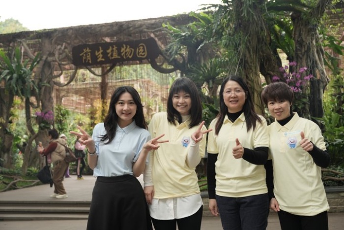 巾帼健步展风采 口腔同行向未来——公司成功举办2025年“三八”妇女节职工健步走活动 第 5 张 巾帼健步展风采 口腔同行向未来——公司成功举办2025年“三八”妇女节职工健步走活动 第 5 张