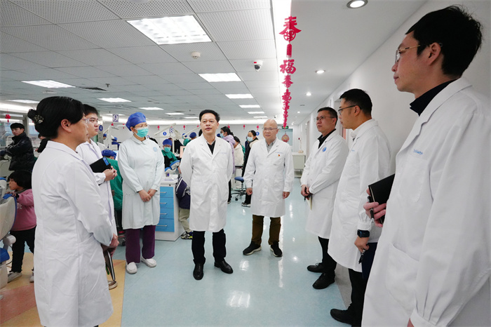 节后慰问鼓干劲 凝心聚力开新局——公司领导走访慰问一线工作人员 第 2 张 节后慰问鼓干劲 凝心聚力开新局——公司领导走访慰问一线工作人员 第 2 张