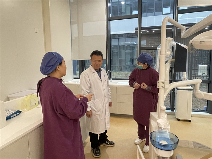 节后慰问鼓干劲 凝心聚力开新局——公司领导走访慰问一线工作人员 第 4 张 节后慰问鼓干劲 凝心聚力开新局——公司领导走访慰问一线工作人员 第 4 张
