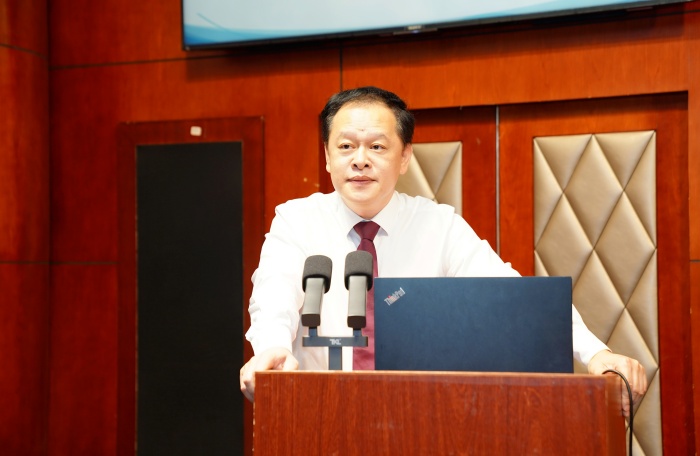 廖经理讲话.jpg 廖经理讲话.jpg