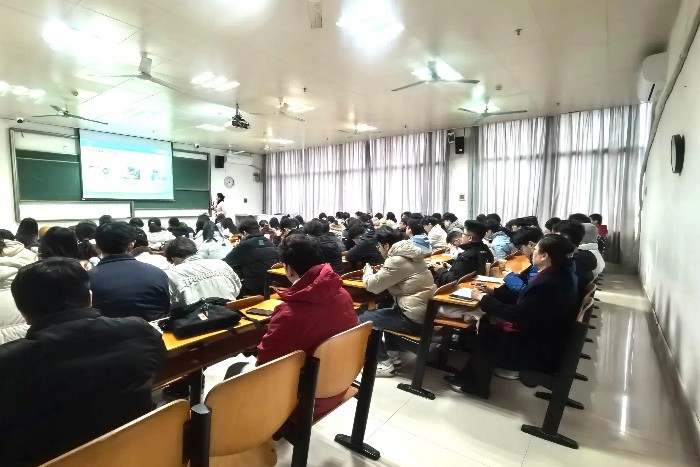 教学质量“首考”!公司开展新学期教学巡查工作 第 2 张 教学质量“首考”!公司开展新学期教学巡查工作 第 2 张