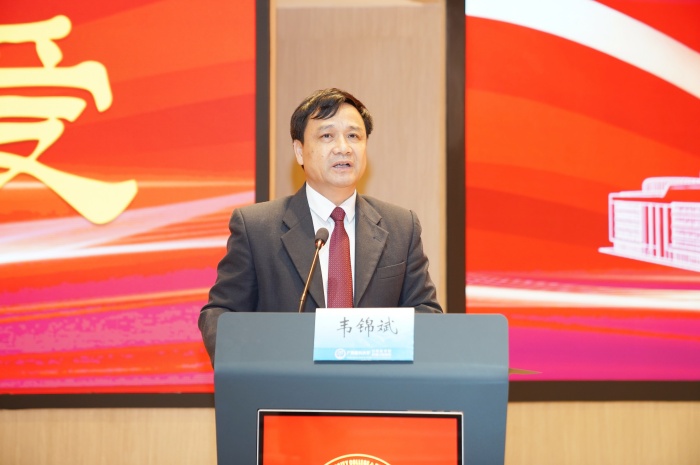 伟德国际1946娱乐第六届职工代表大会第一次会议暨工会第七届会员代表大会第一次会议胜利召开 第 8 张 伟德国际1946娱乐第六届职工代表大会第一次会议暨工会第七届会员代表大会第一次会议胜利召开 第 8 张