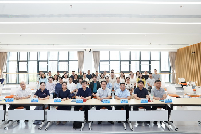 260507公司成功举办口腔材料与临床设备创新转化专题讲座4_调整大小.JPG