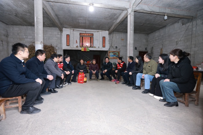 校领导带队赴公司定点帮扶村开展遍访调研暨春节慰问活动 第 4 张 校领导带队赴公司定点帮扶村开展遍访调研暨春节慰问活动 第 4 张