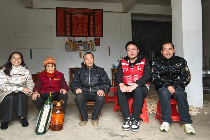 校领导带队赴公司定点帮扶村开展遍访调研暨春节慰问活动 第 7 张 校领导带队赴公司定点帮扶村开展遍访调研暨春节慰问活动 第 7 张